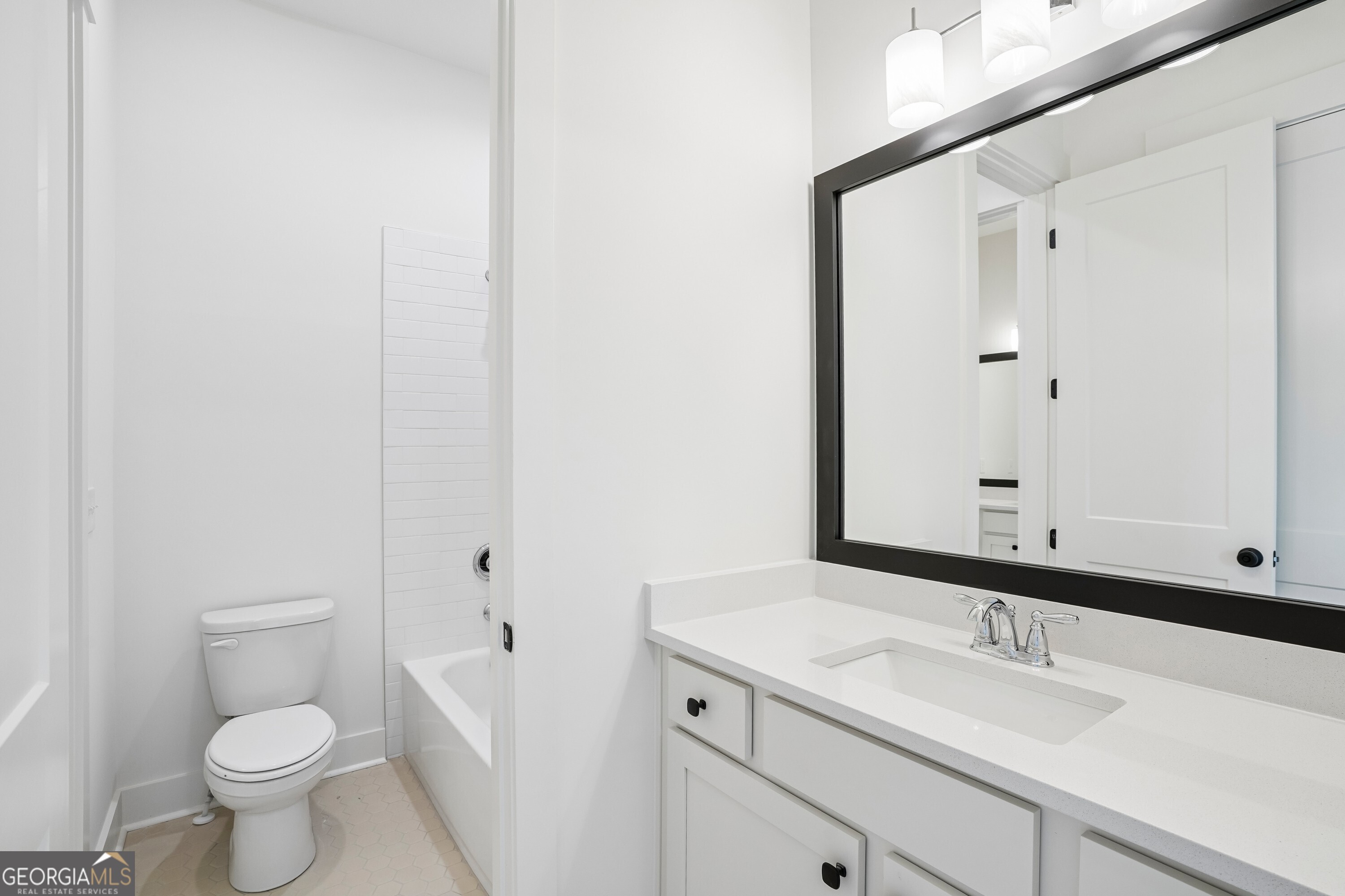 2395 Glade Overlook