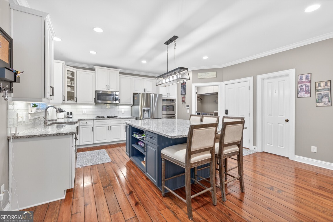 8023 Sleepy Lagoon Way