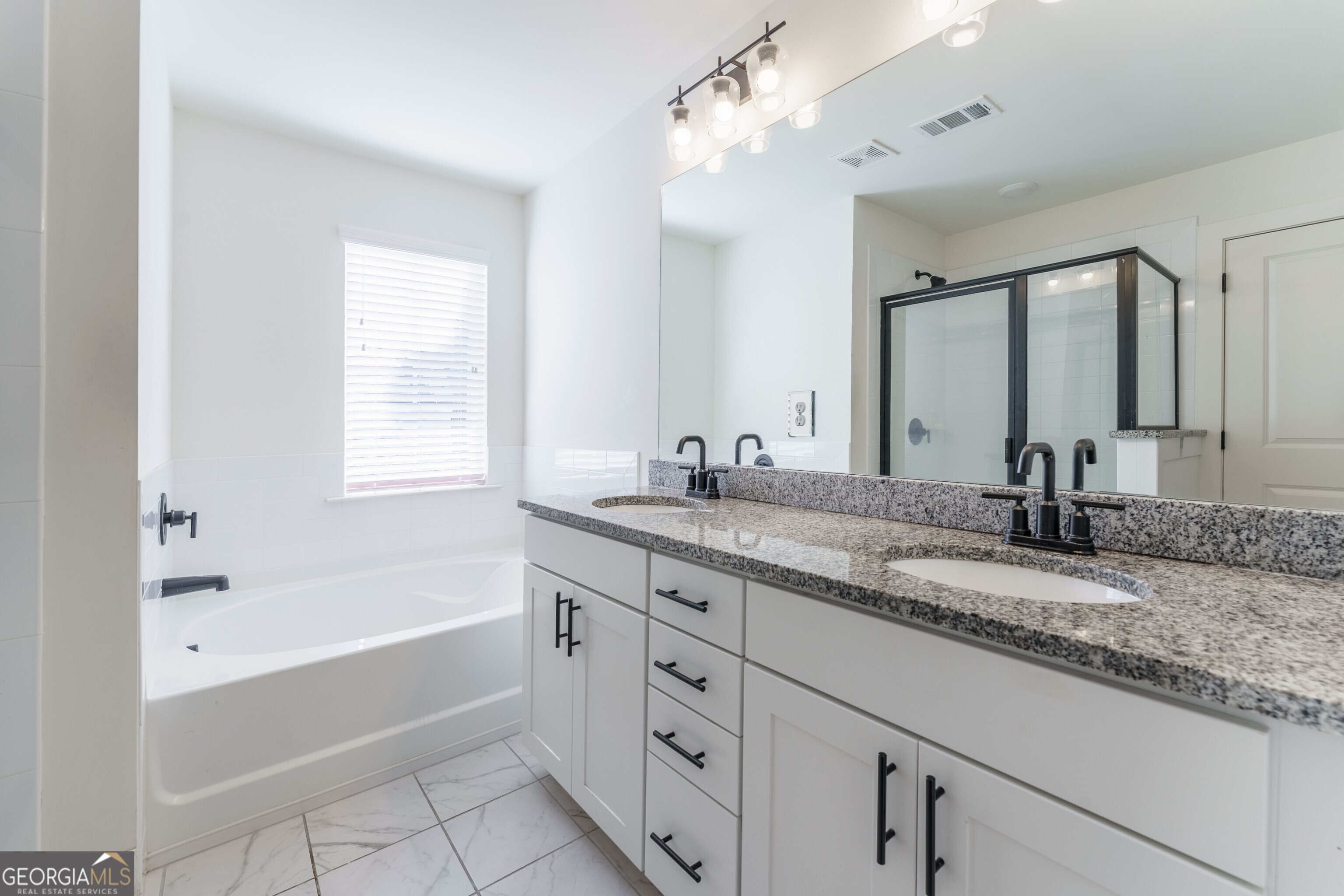 73 South Auburn Landing Place