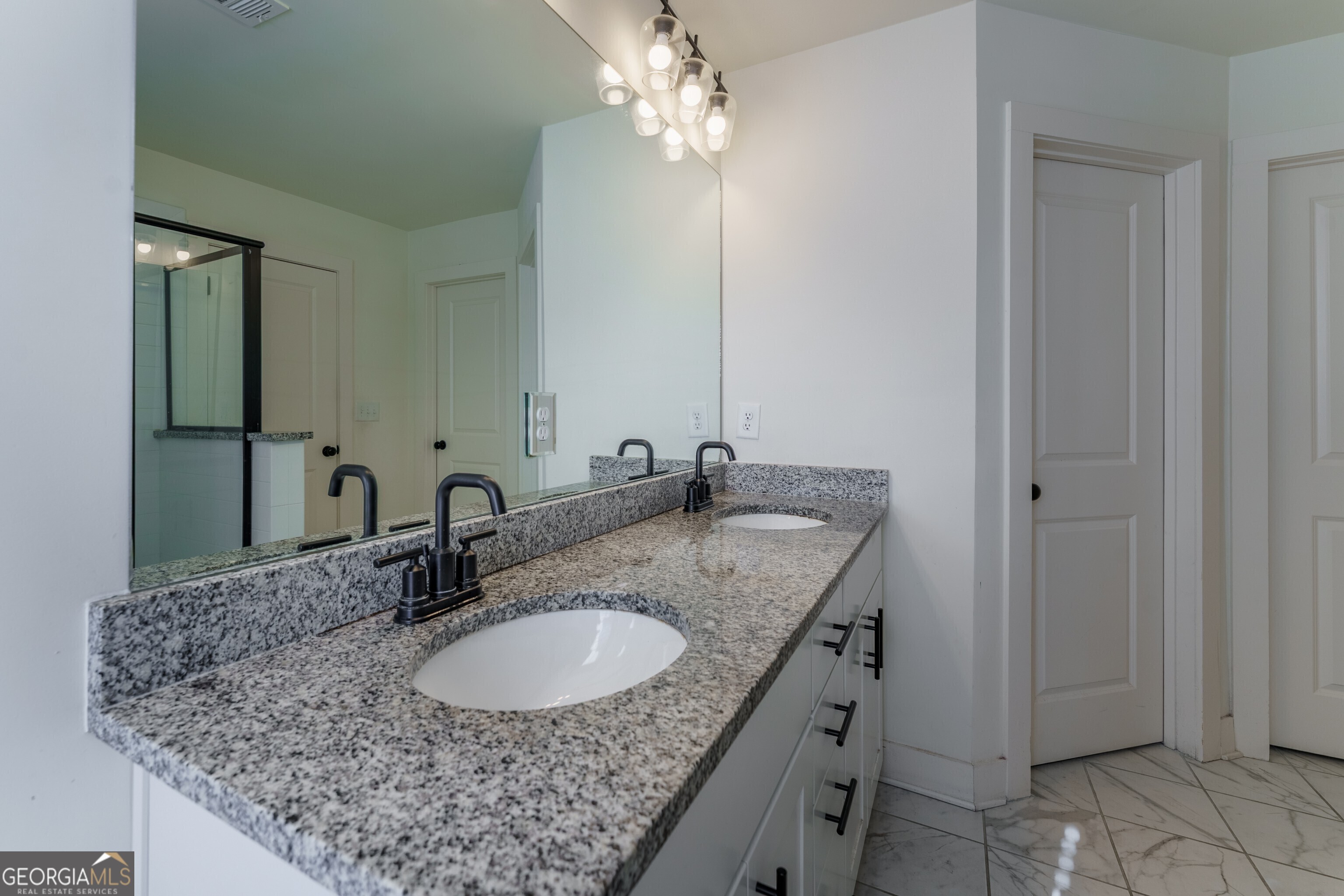 73 South Auburn Landing Place