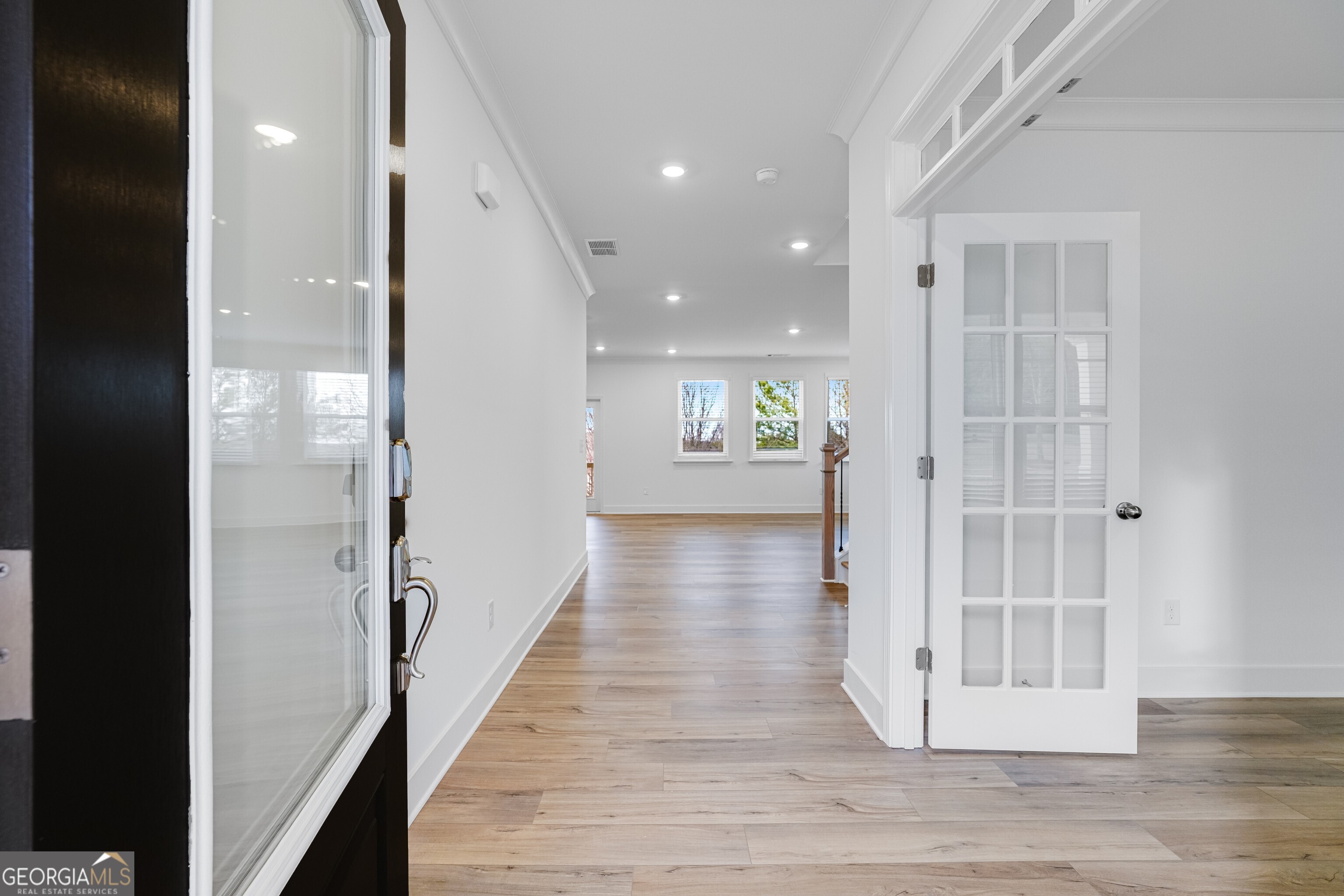 1040 Reagan Drive