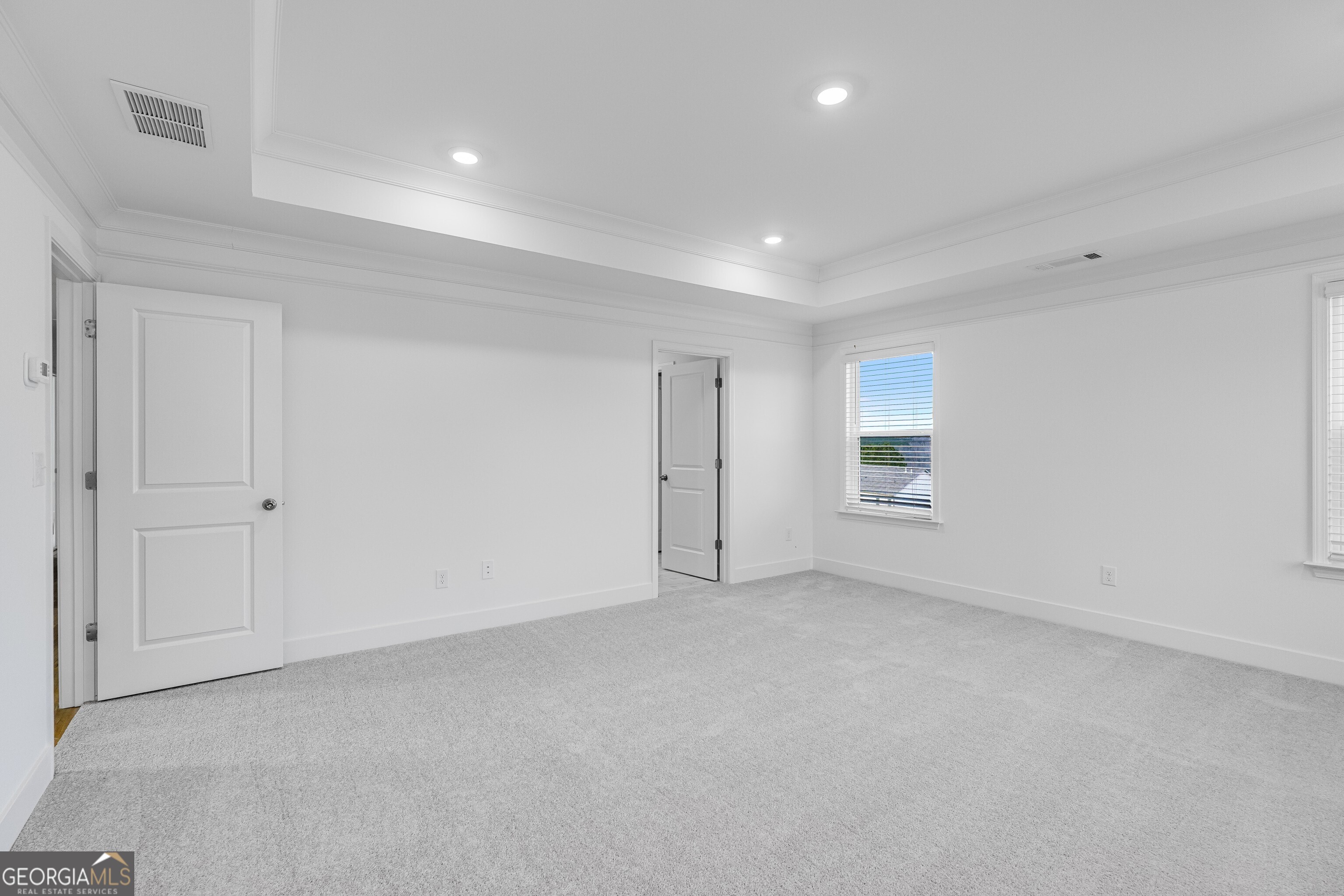 1040 Reagan Drive