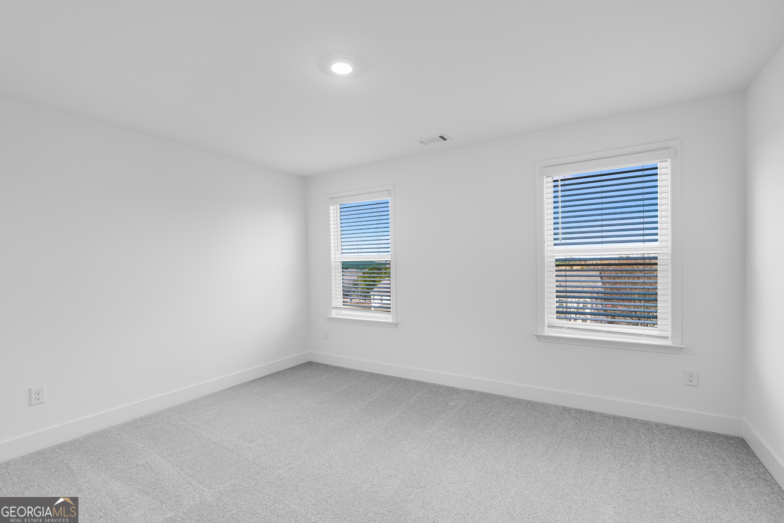 1040 Reagan Drive