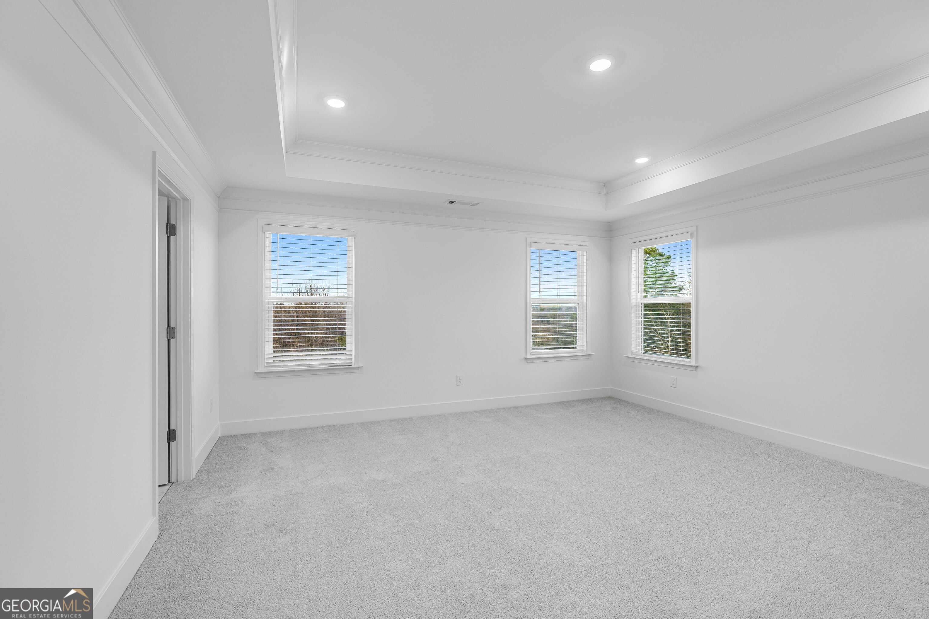 1040 Reagan Drive