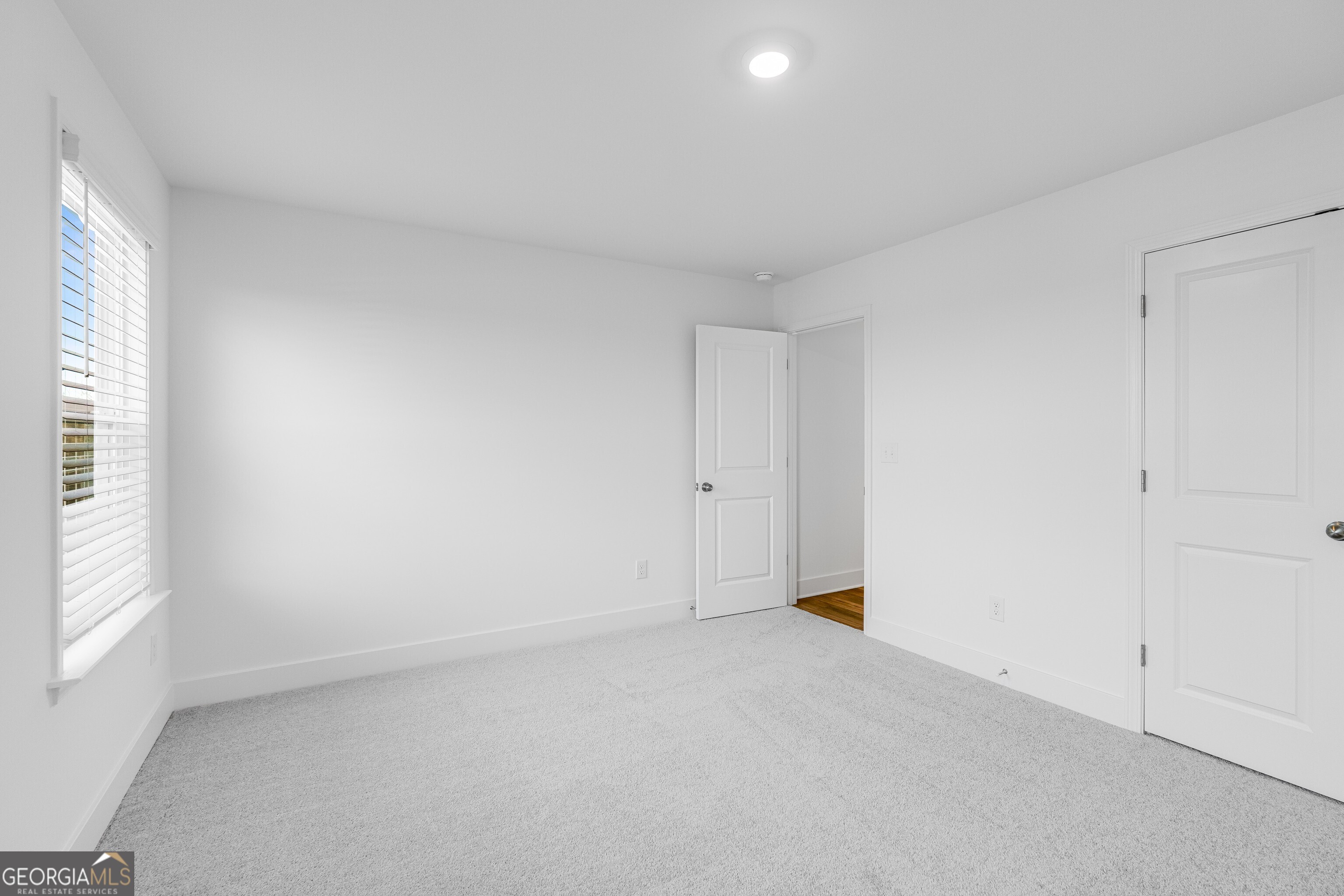 1040 Reagan Drive