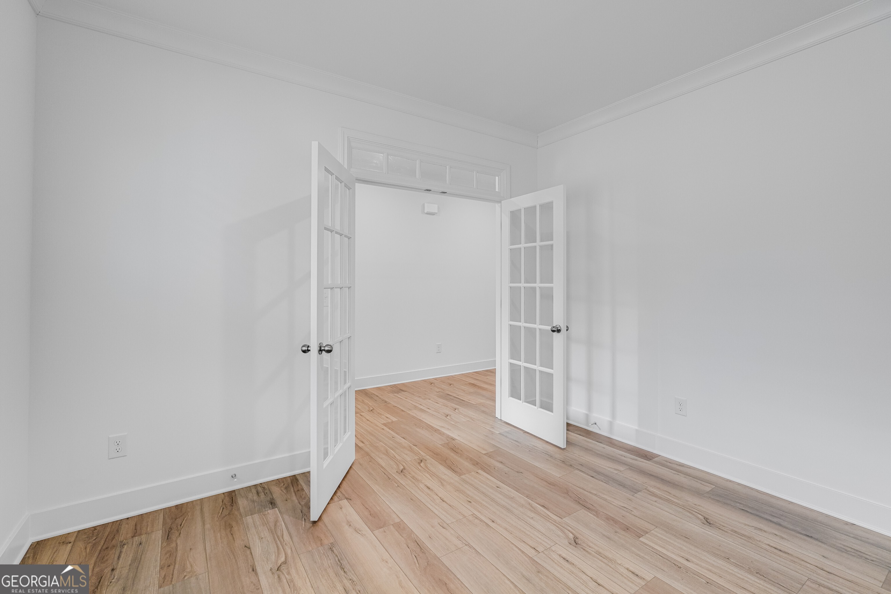 1040 Reagan Drive