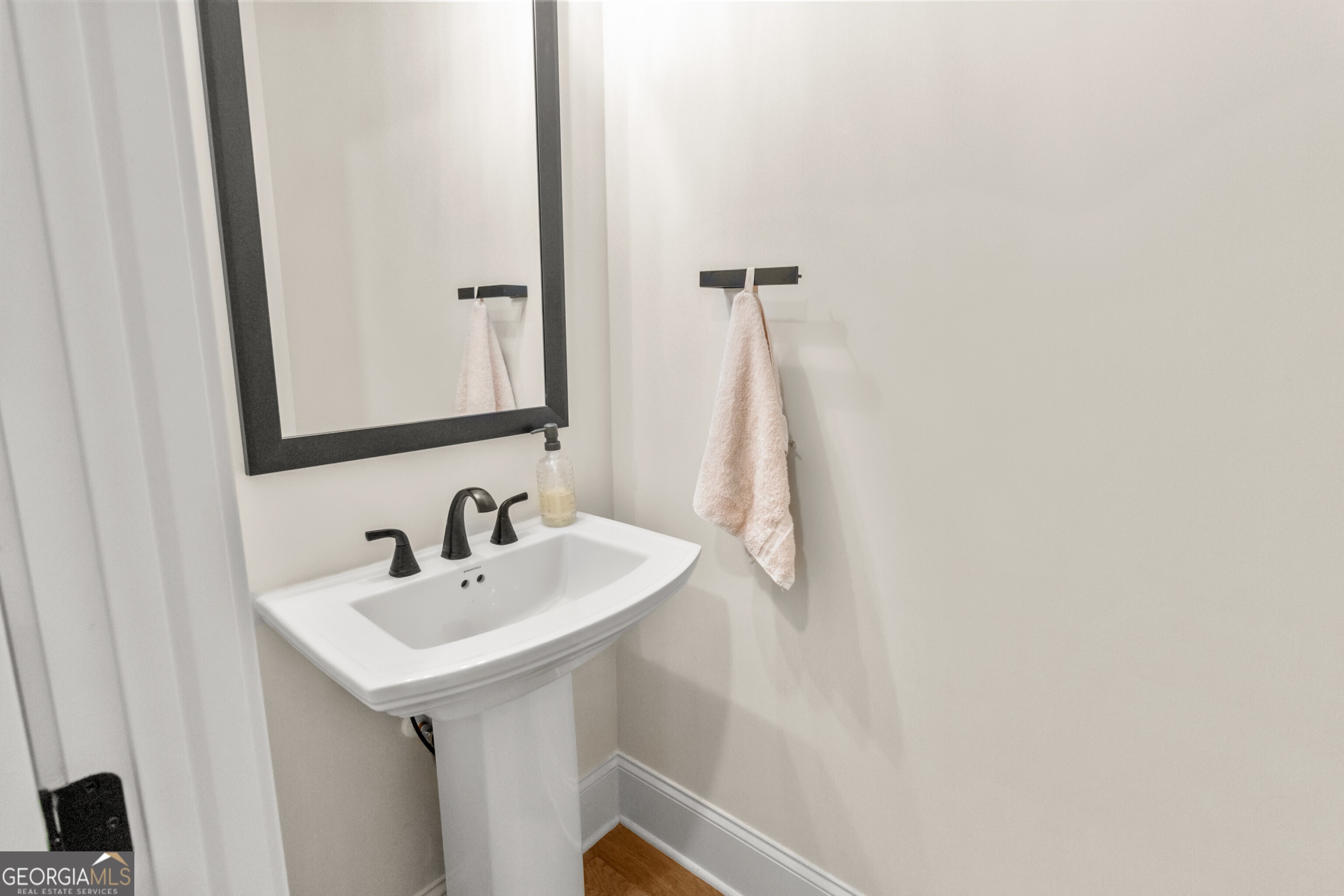 4725 Cardinal Ridge Way