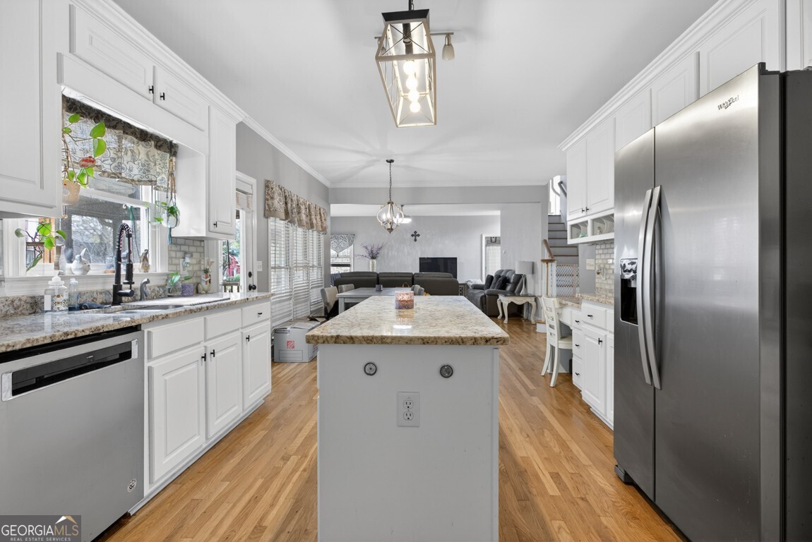 2115 Lee Patrick Drive