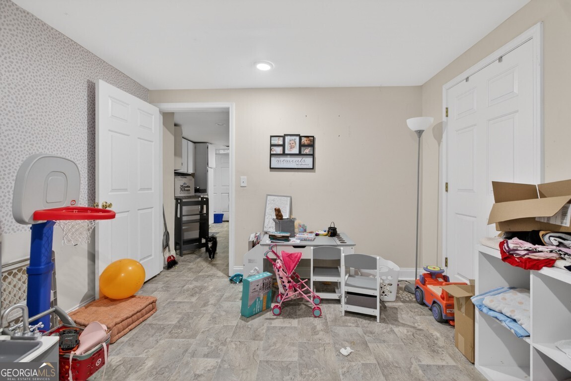 2115 Lee Patrick Drive