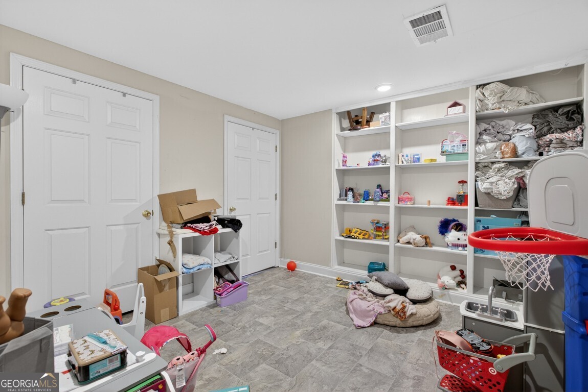 2115 Lee Patrick Drive