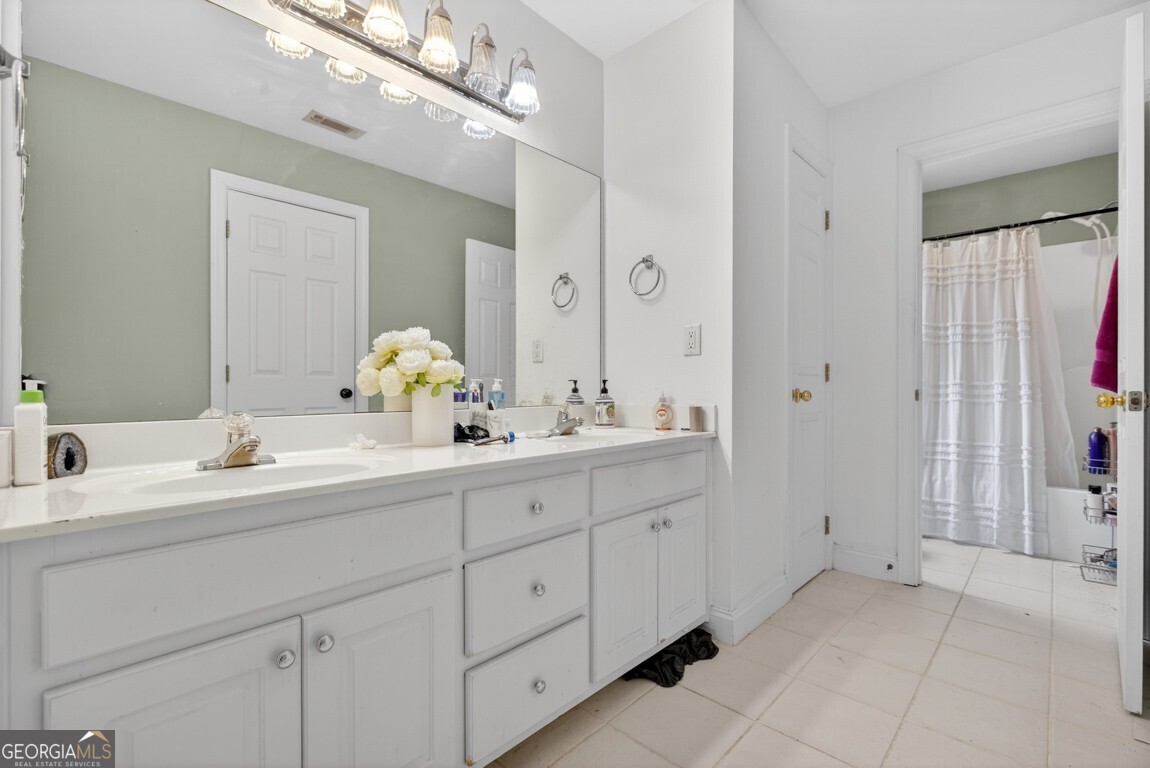 2115 Lee Patrick Drive