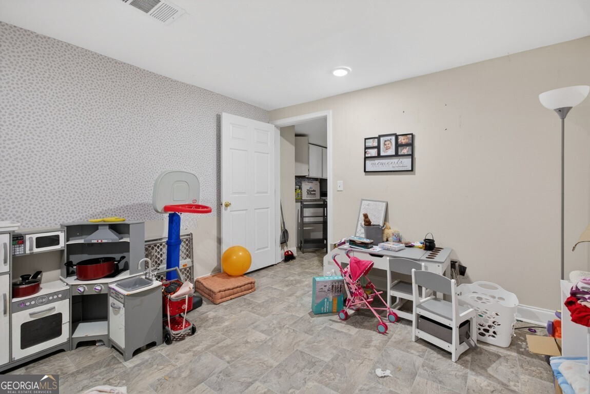 2115 Lee Patrick Drive