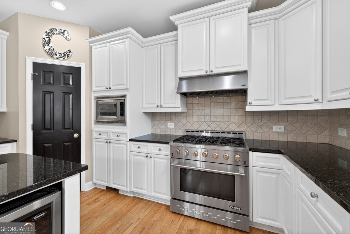 4207 Wyndam Hill Drive