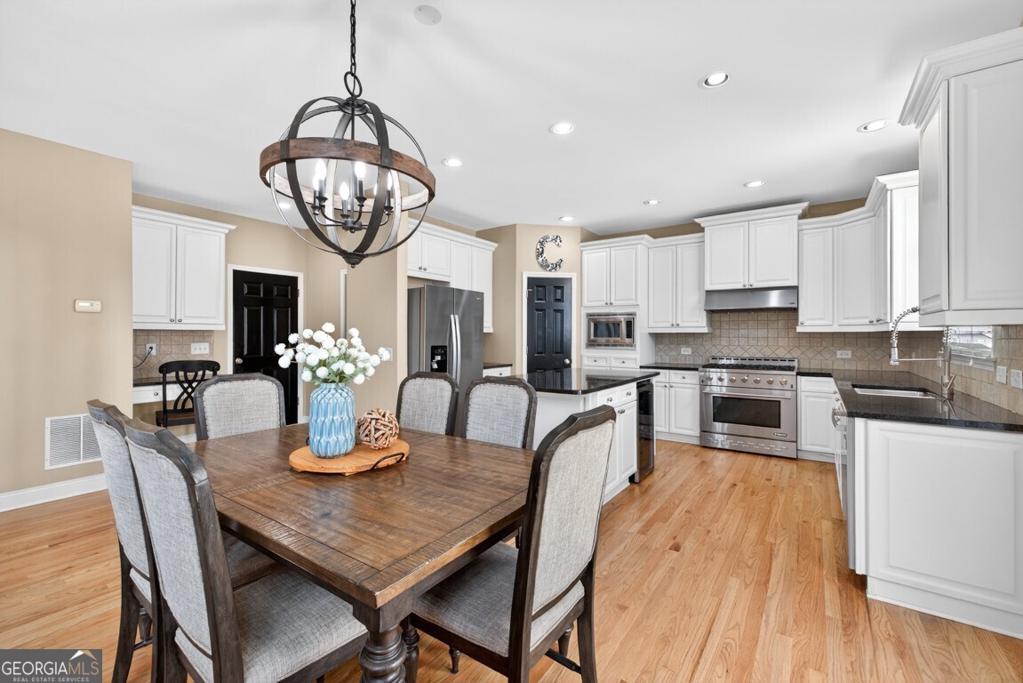 4207 Wyndam Hill Drive