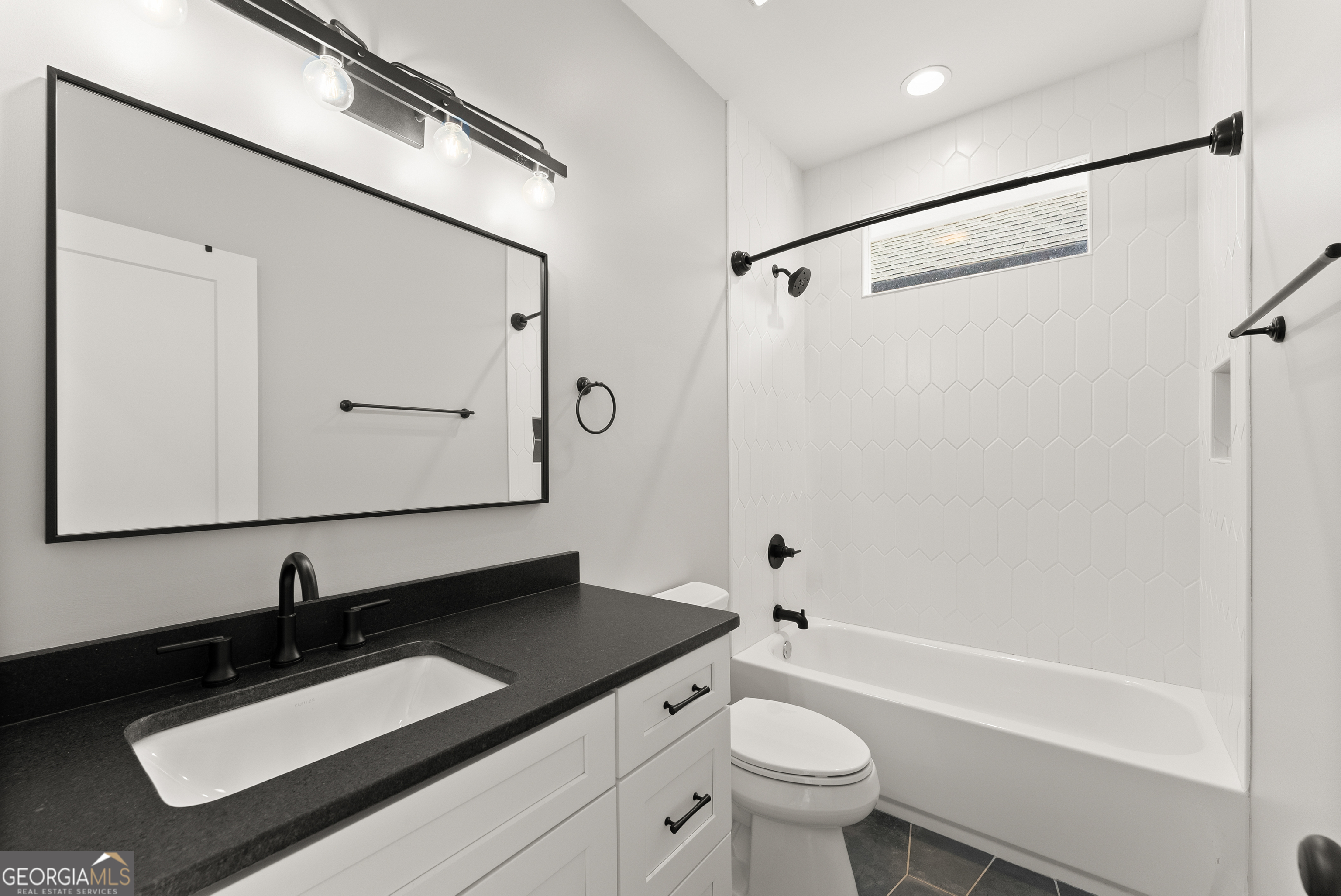 35 Cottonwood Street