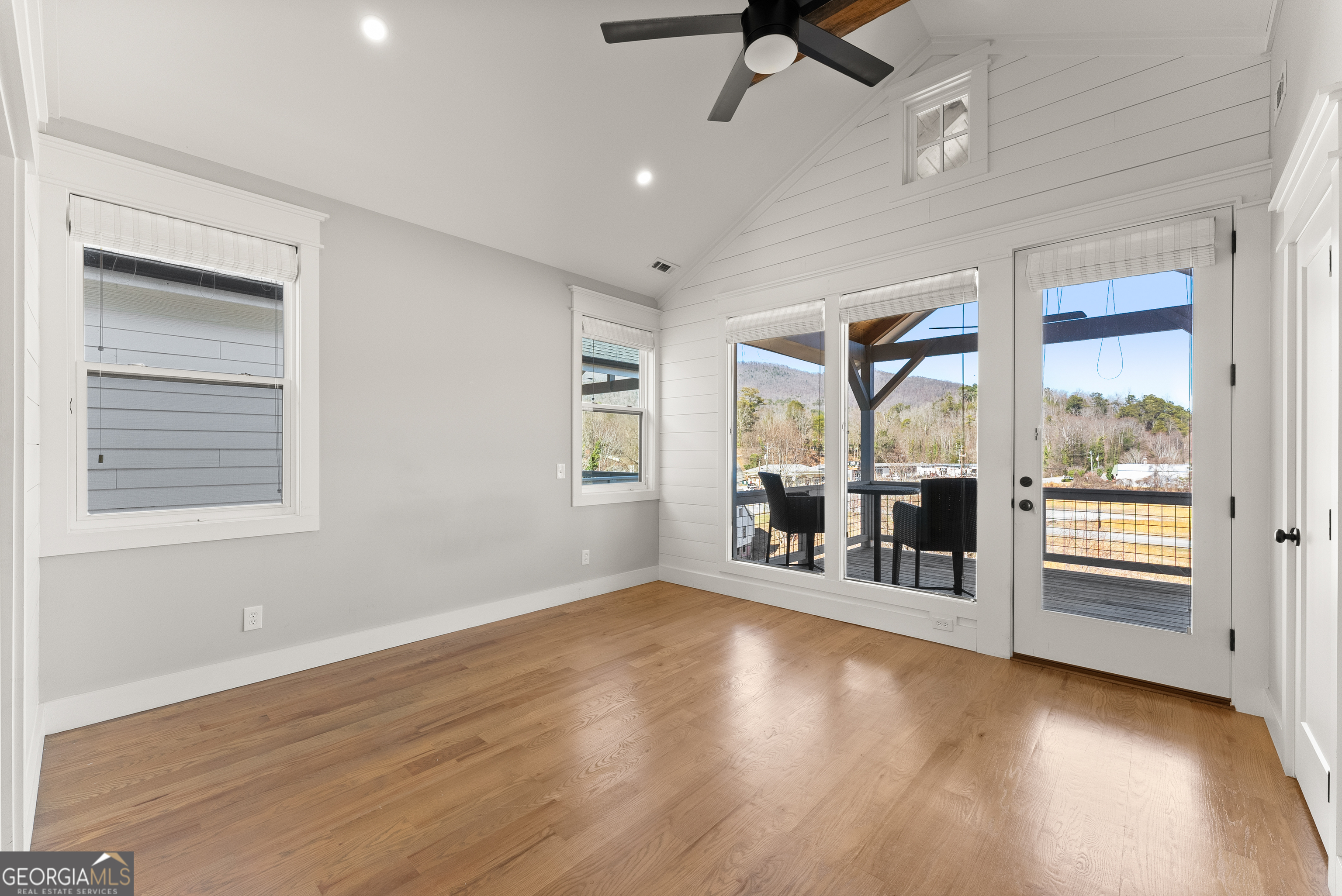 35 Cottonwood Street