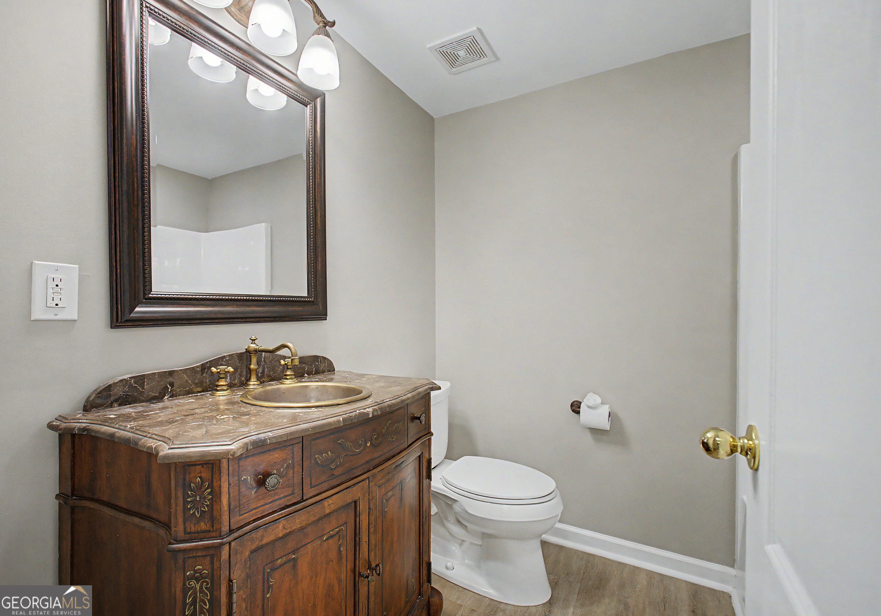 1660 Archmont Circle