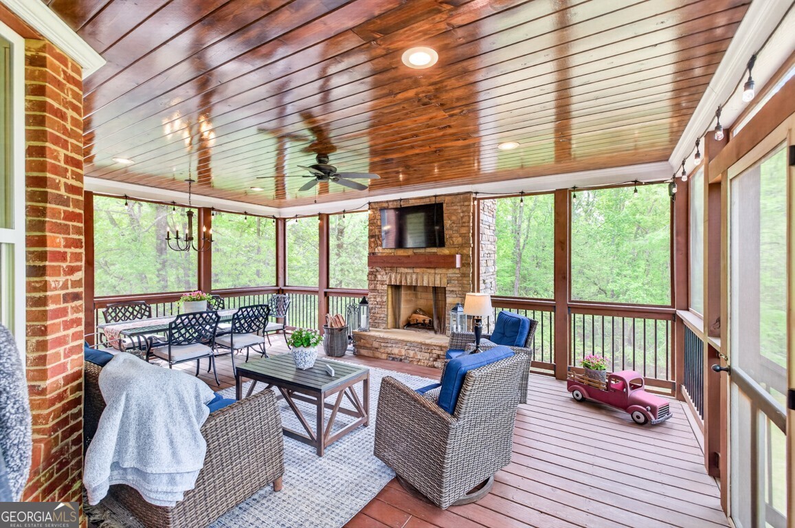 979 Old Forge Lane