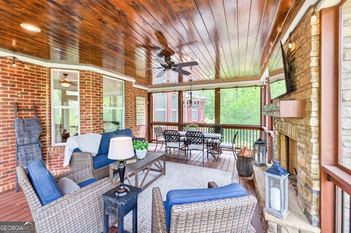 979 Old Forge Lane