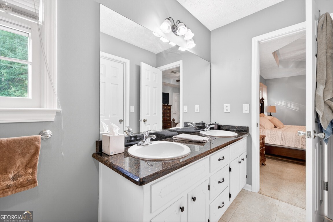1440 Chalet Circle