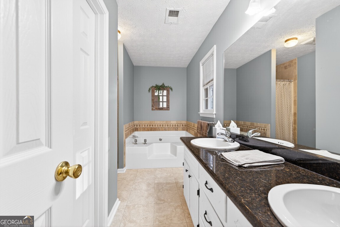 1440 Chalet Circle