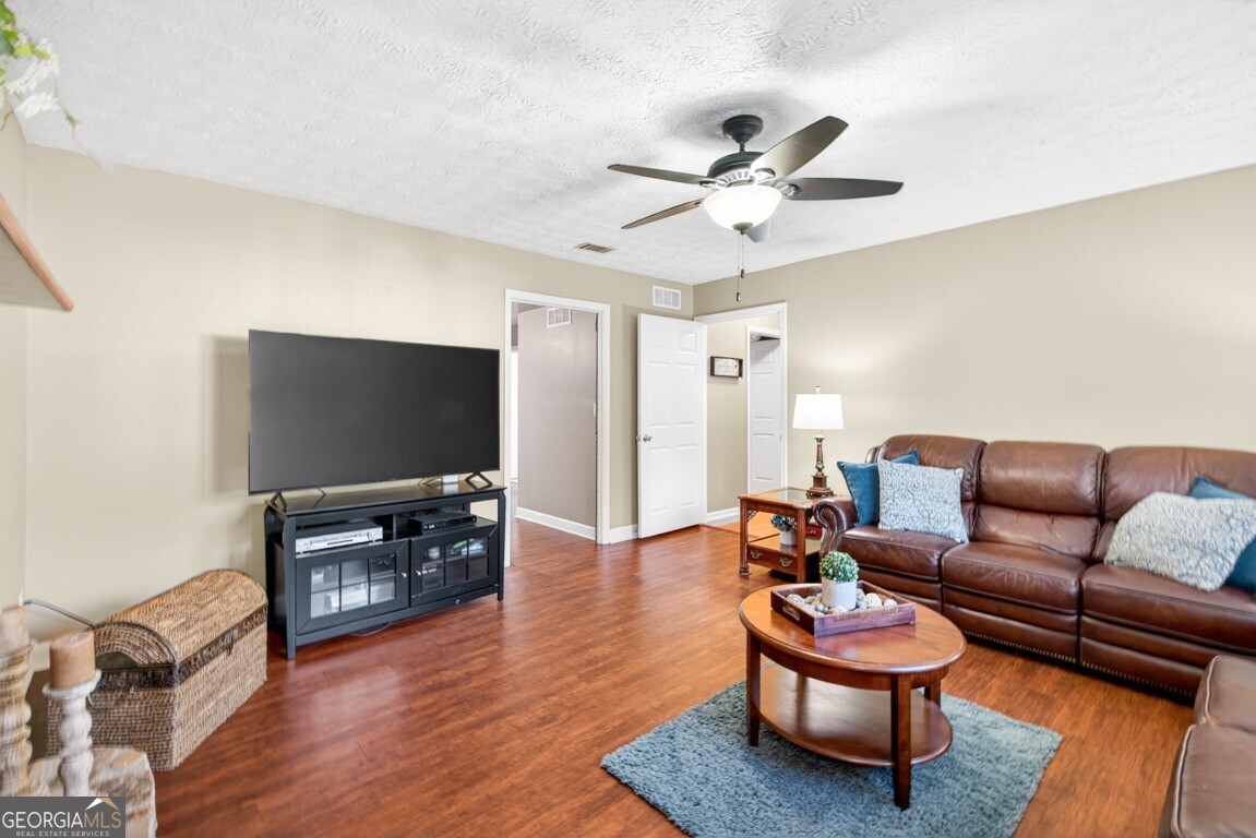 1440 Chalet Circle