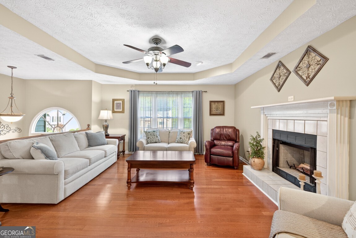 1440 Chalet Circle