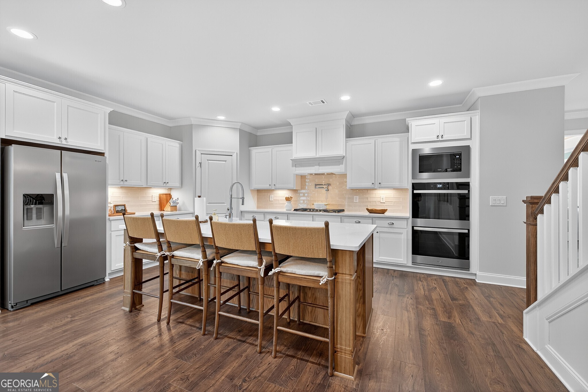 5667 Evelyn Lane