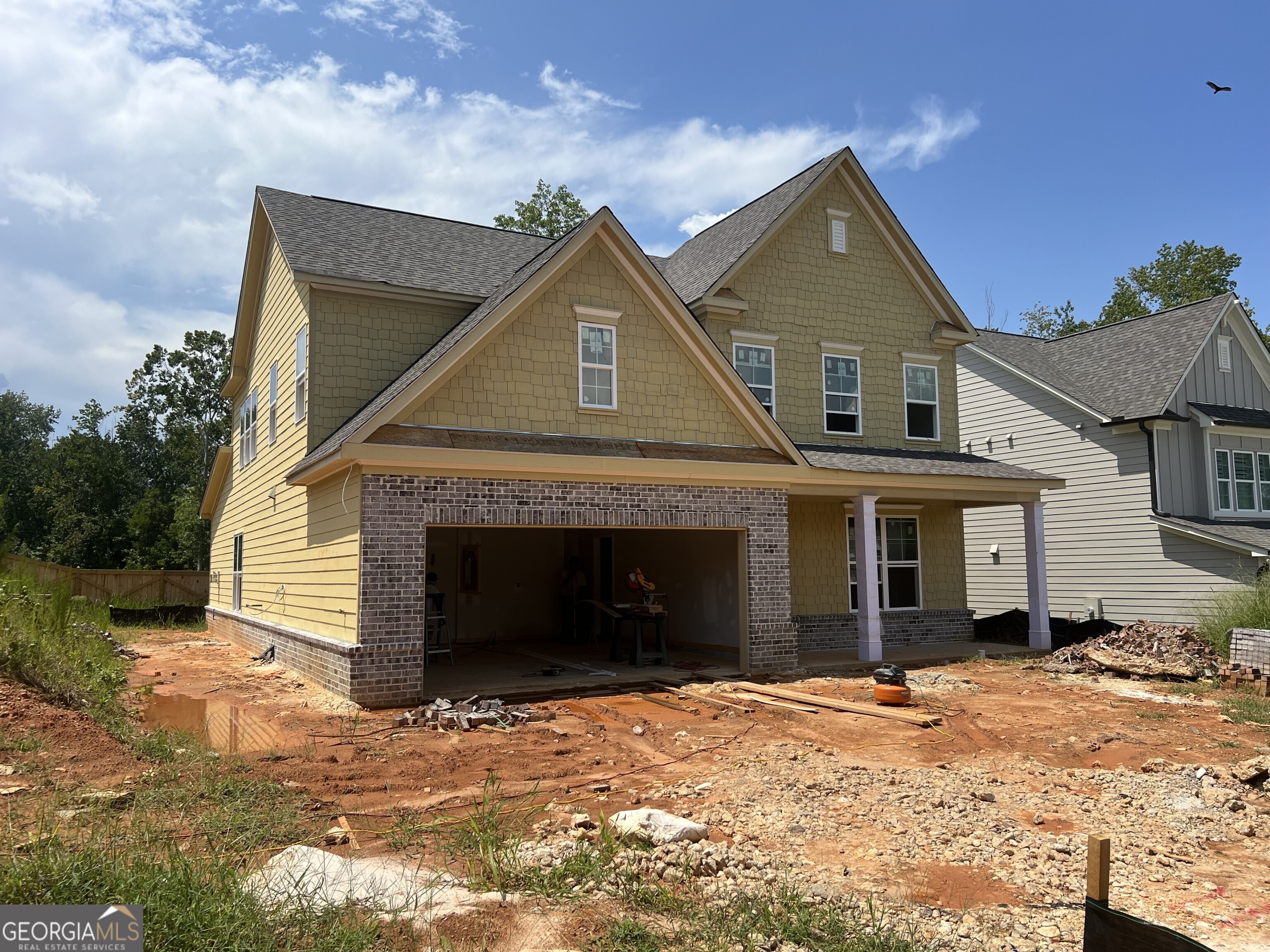 5667 Evelyn Lane