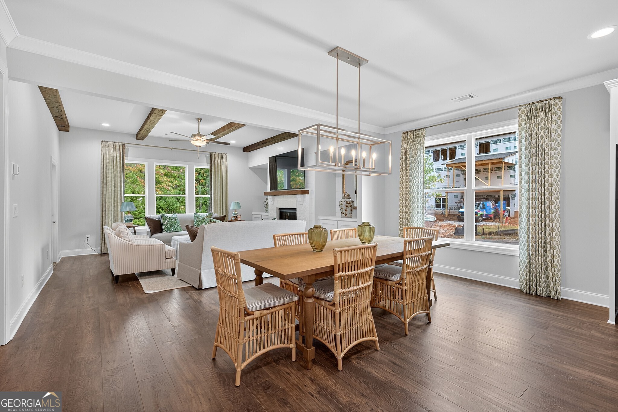 5667 Evelyn Lane