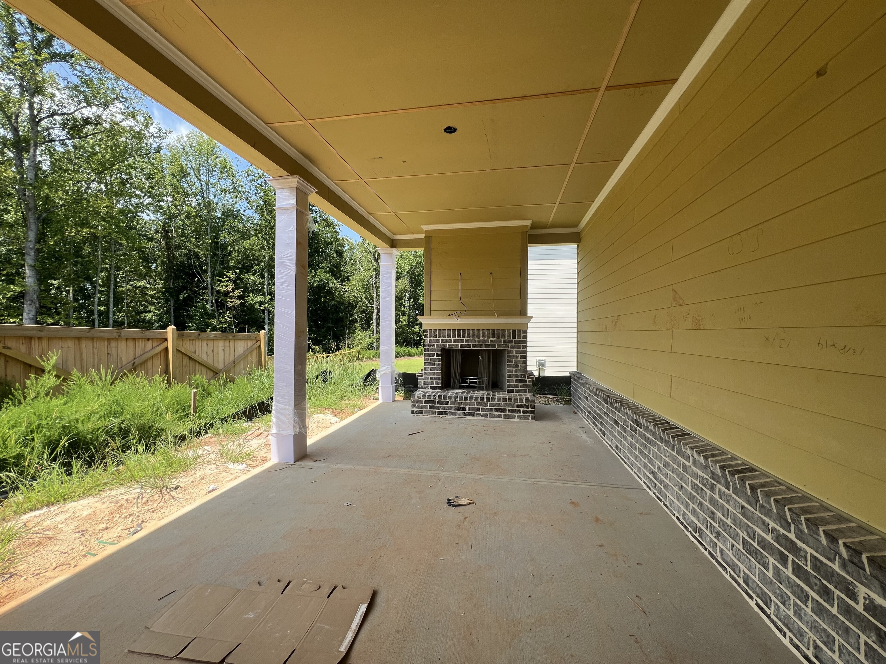 5667 Evelyn Lane