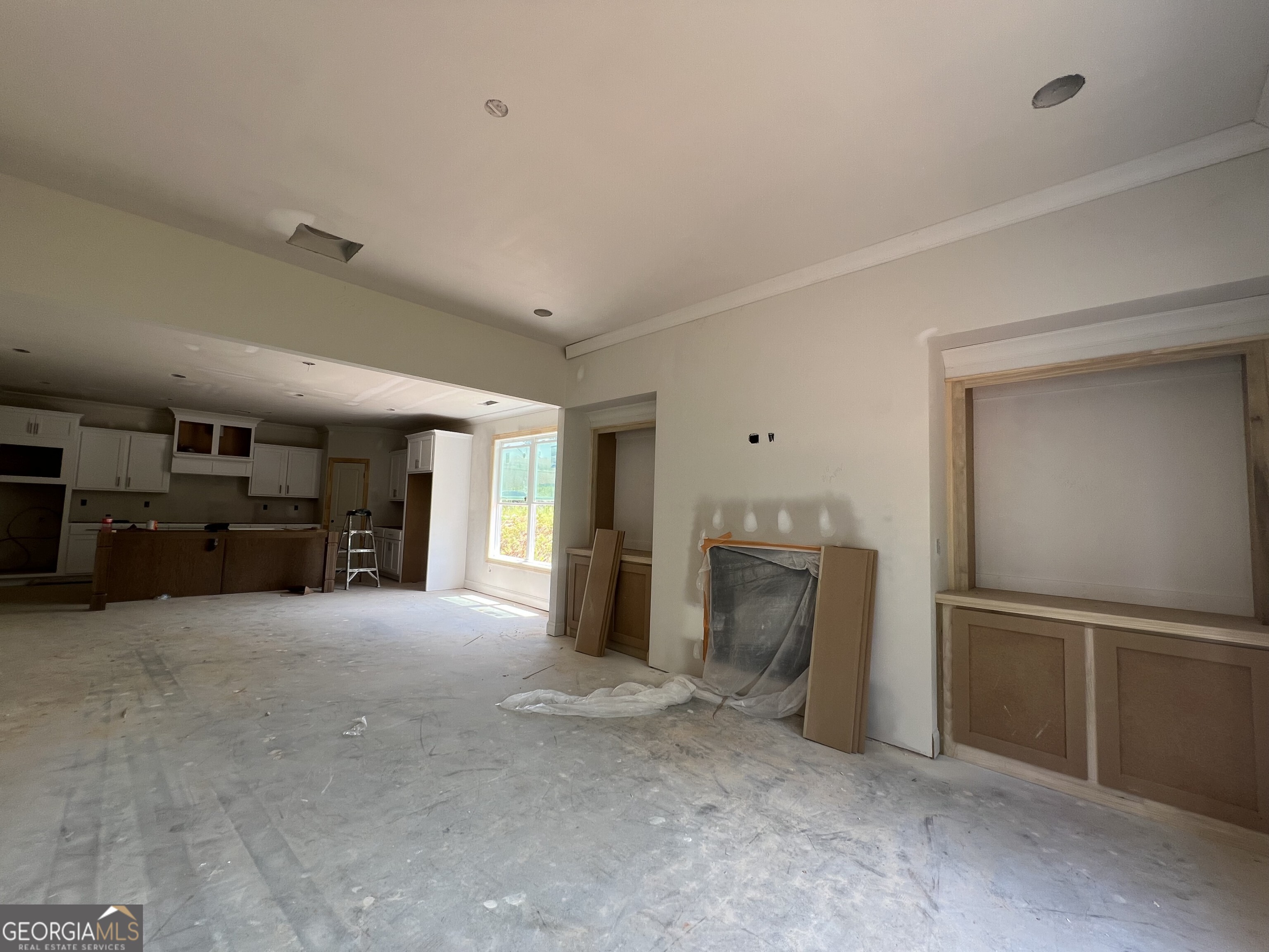 5667 Evelyn Lane