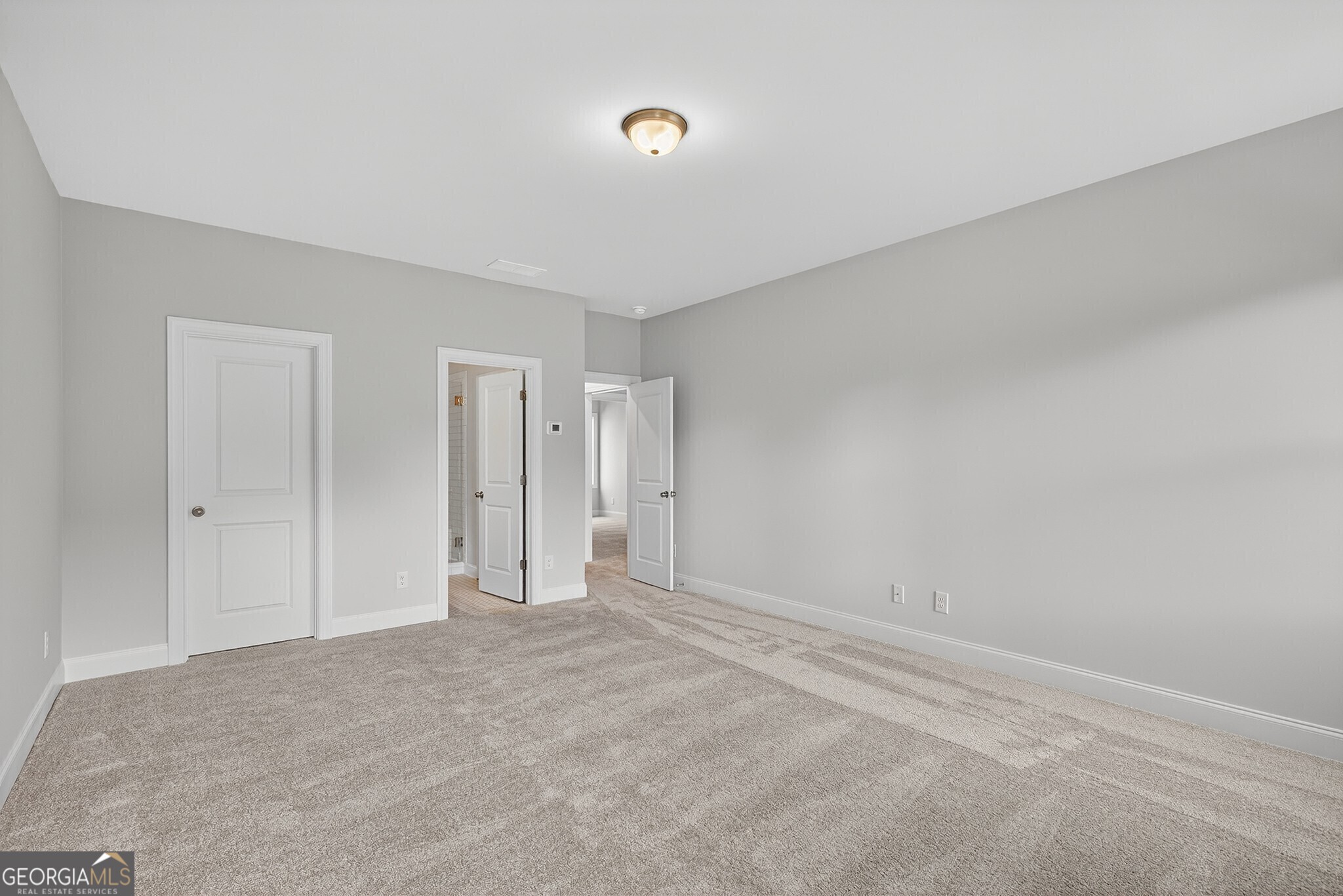 5667 Evelyn Lane