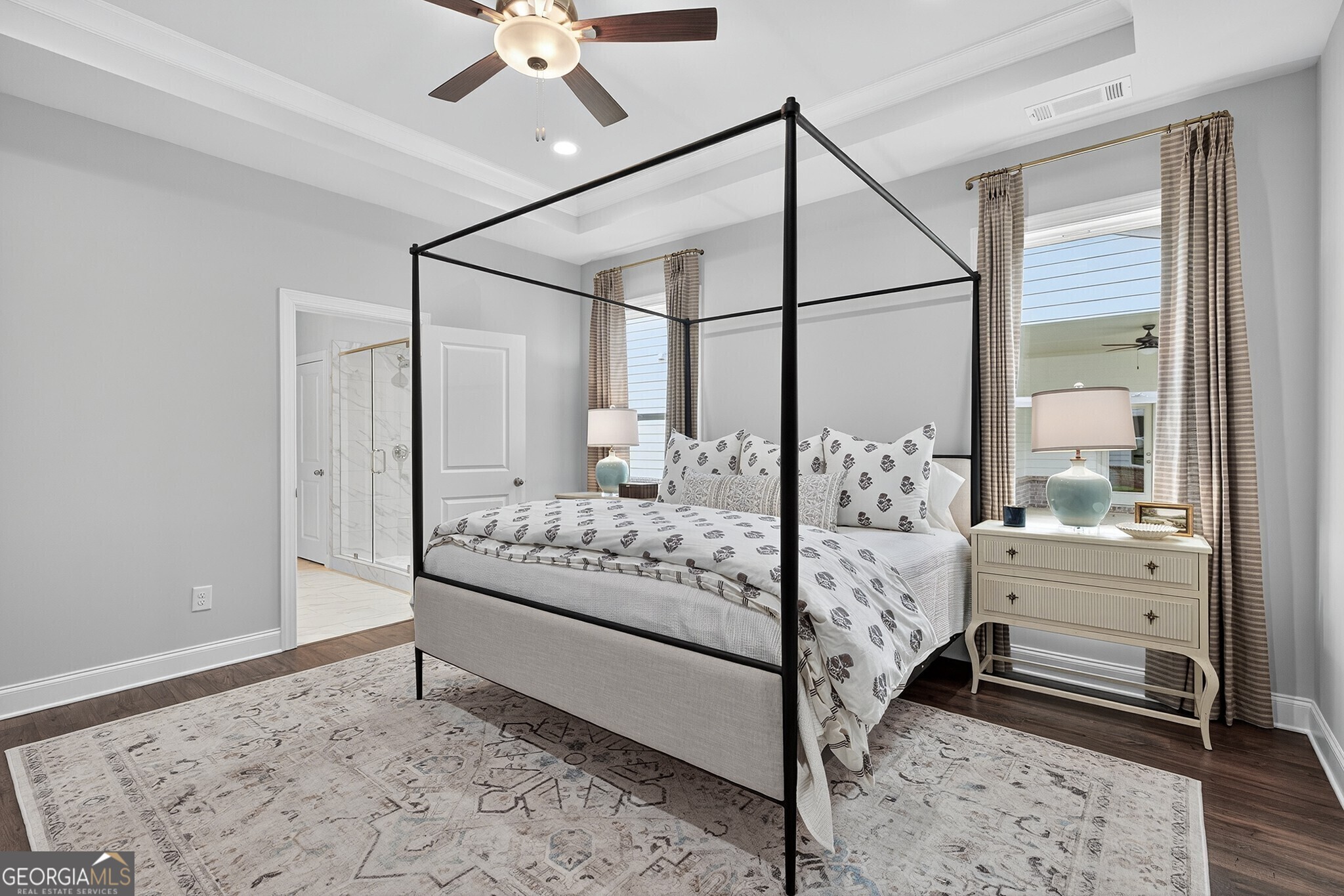 5667 Evelyn Lane