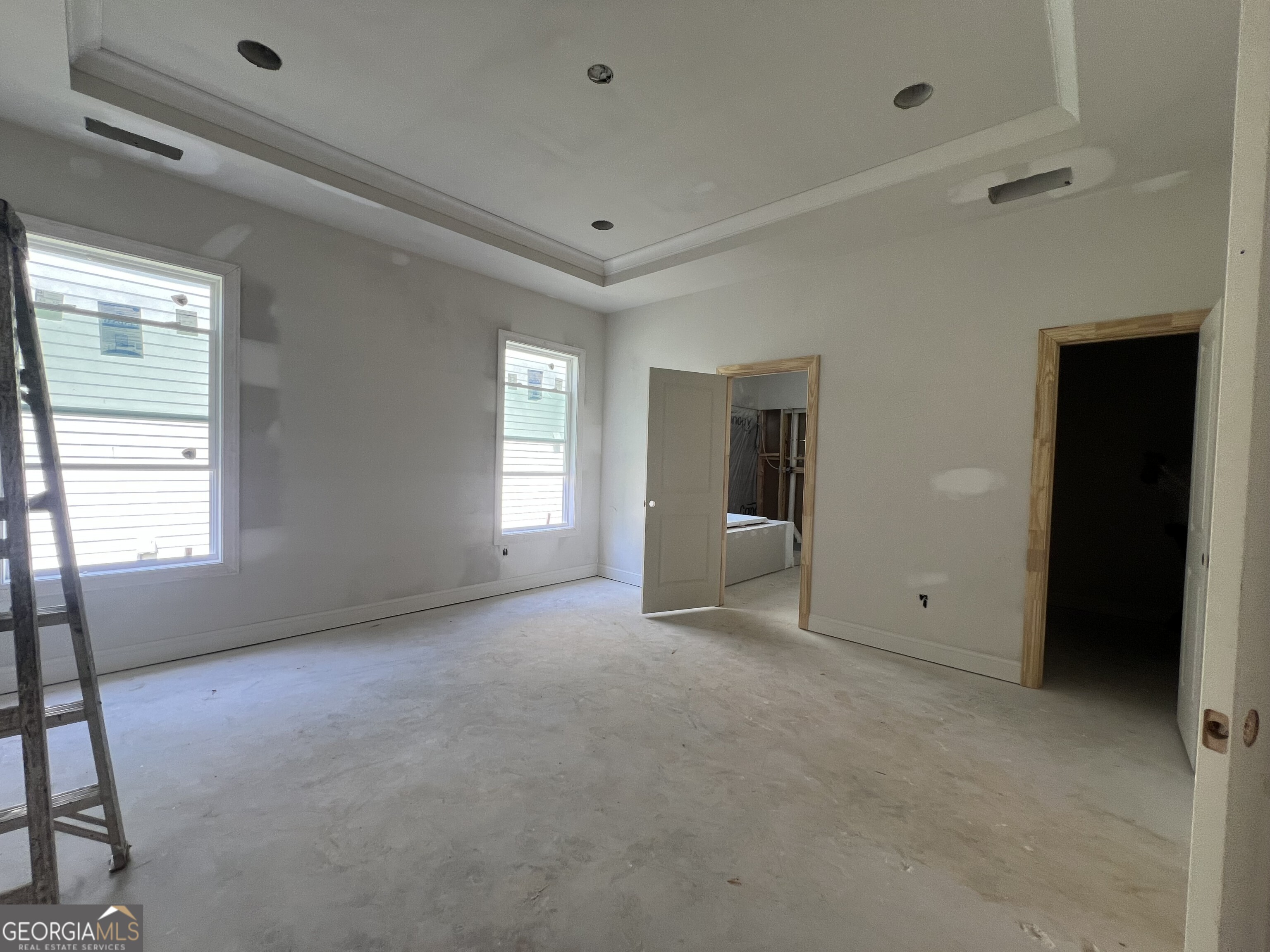 5667 Evelyn Lane