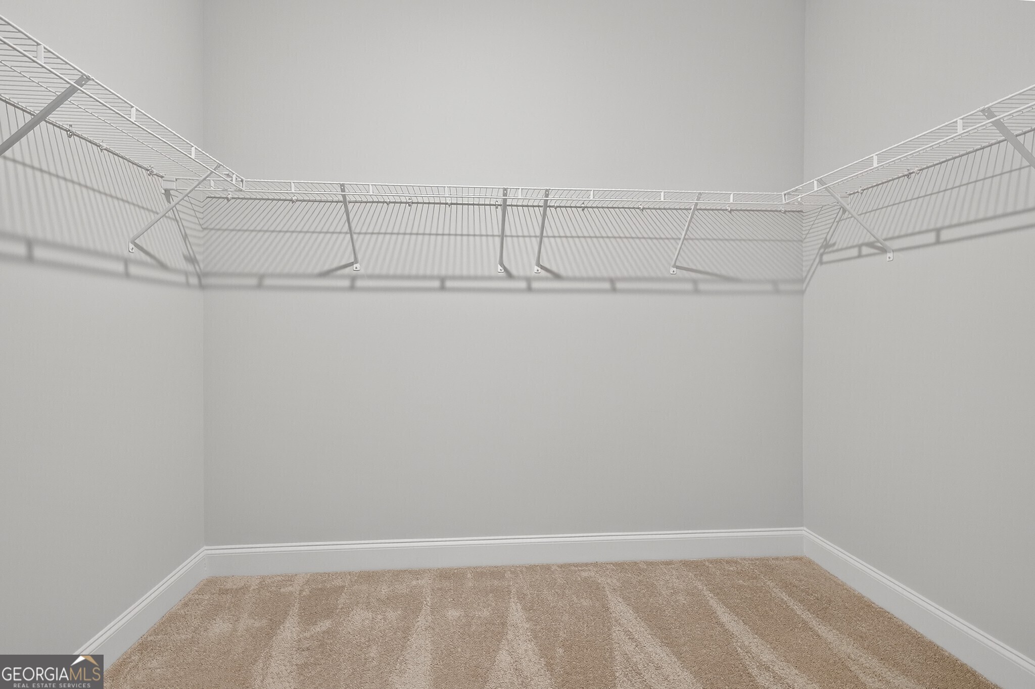5667 Evelyn Lane