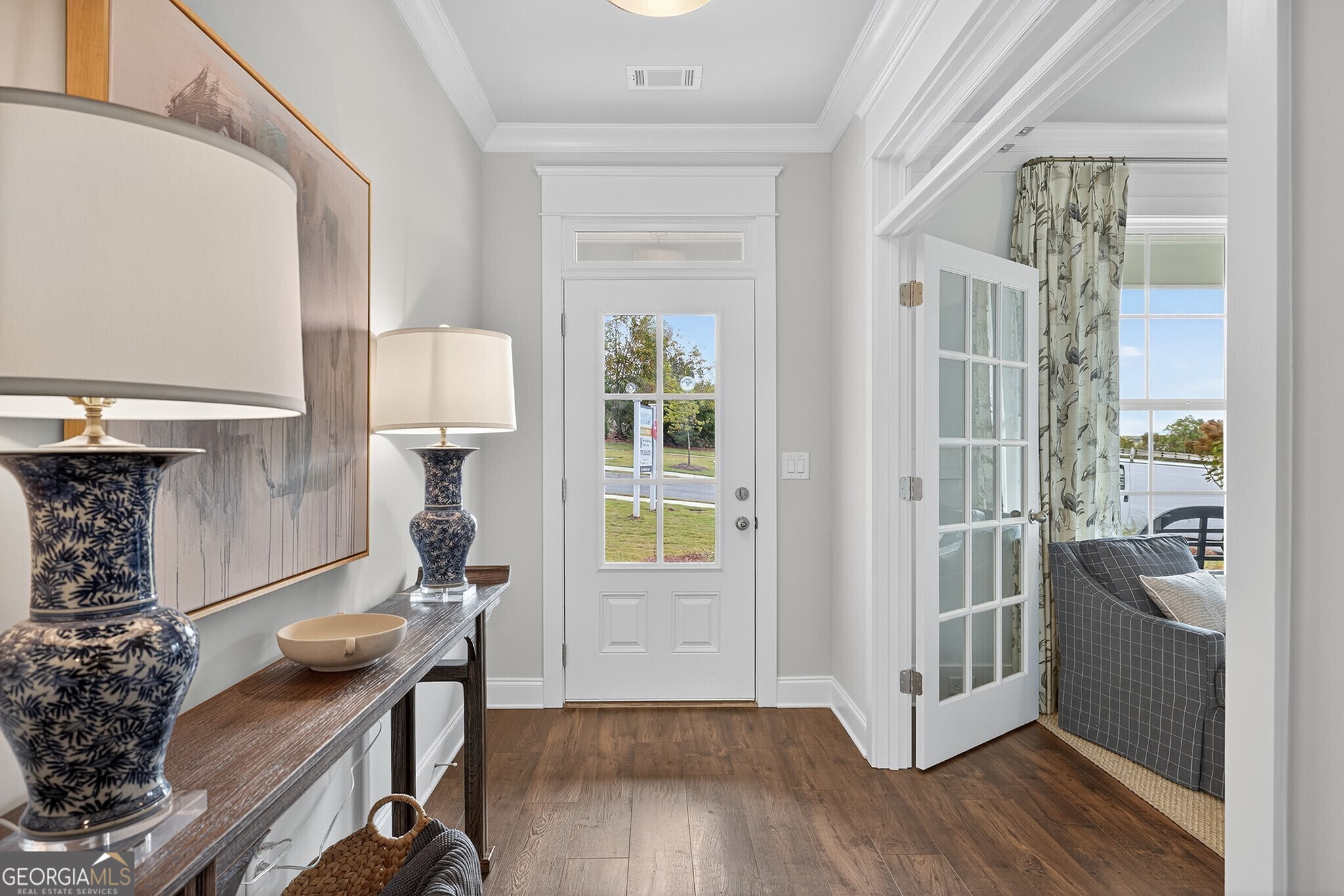 5659 Evelyn Lane