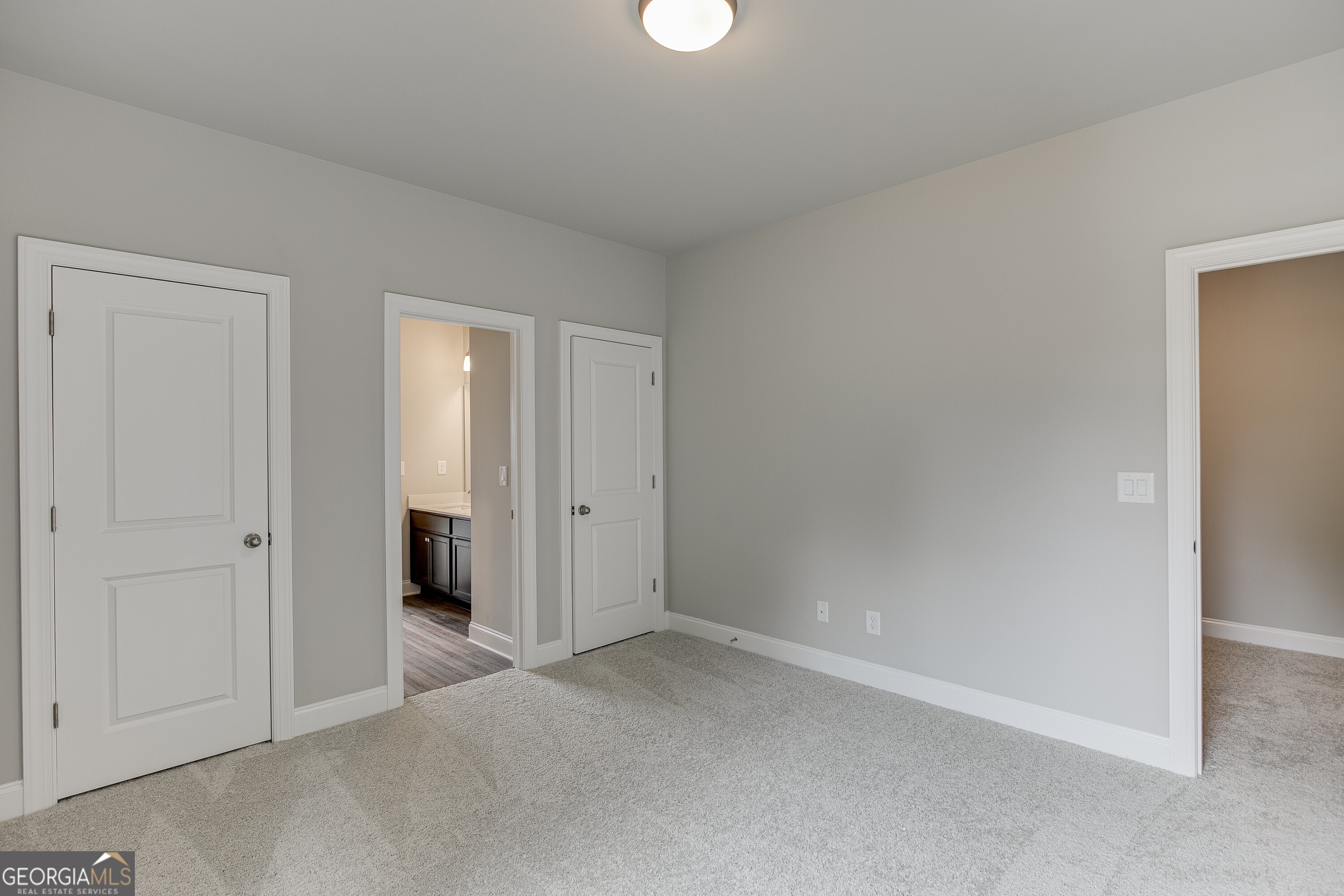 5617 Ernest Way