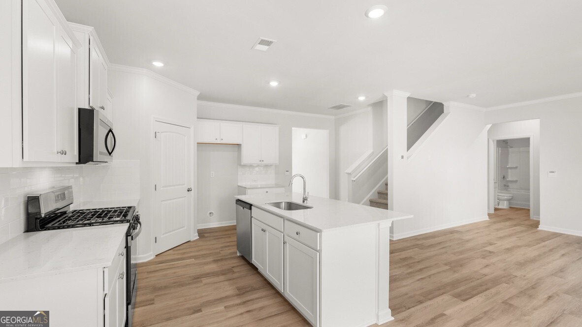 1391 Lincoln Lane