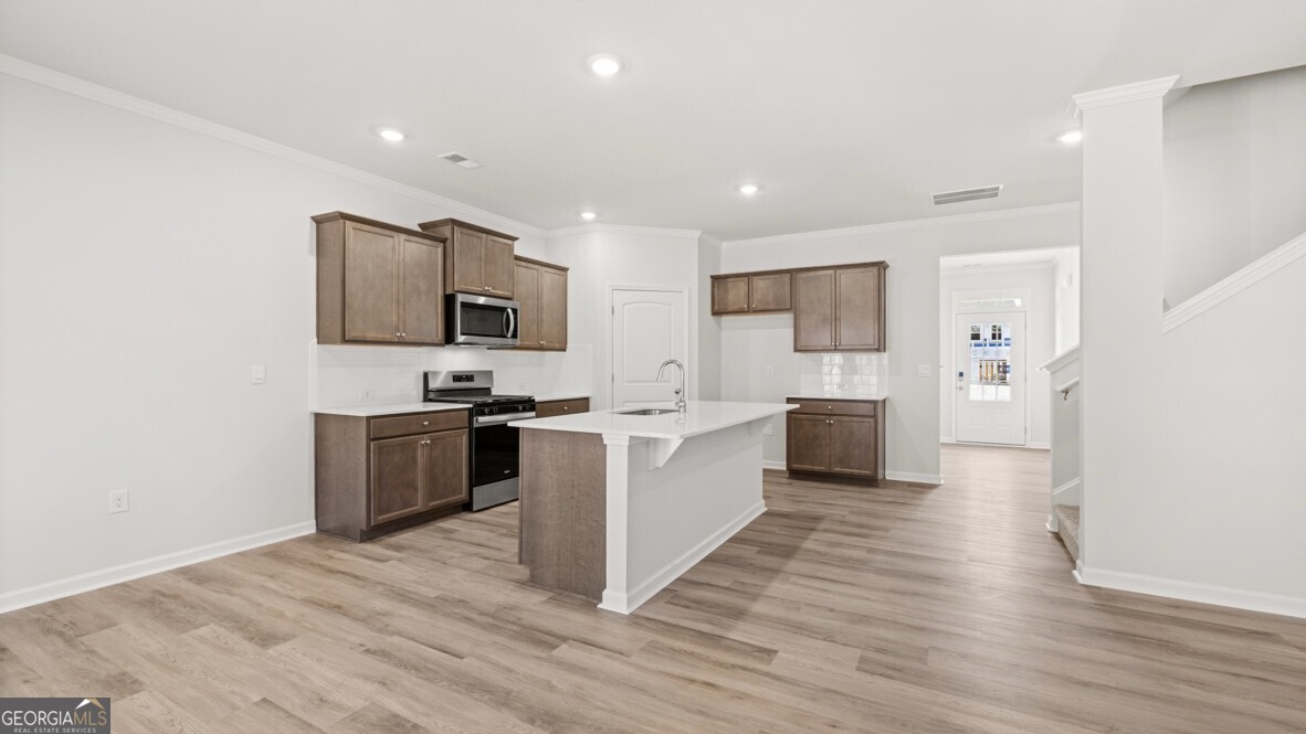 1391 Lincoln Lane