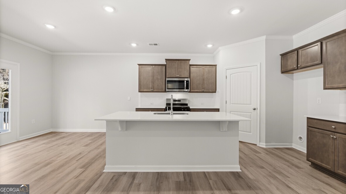 1391 Lincoln Lane