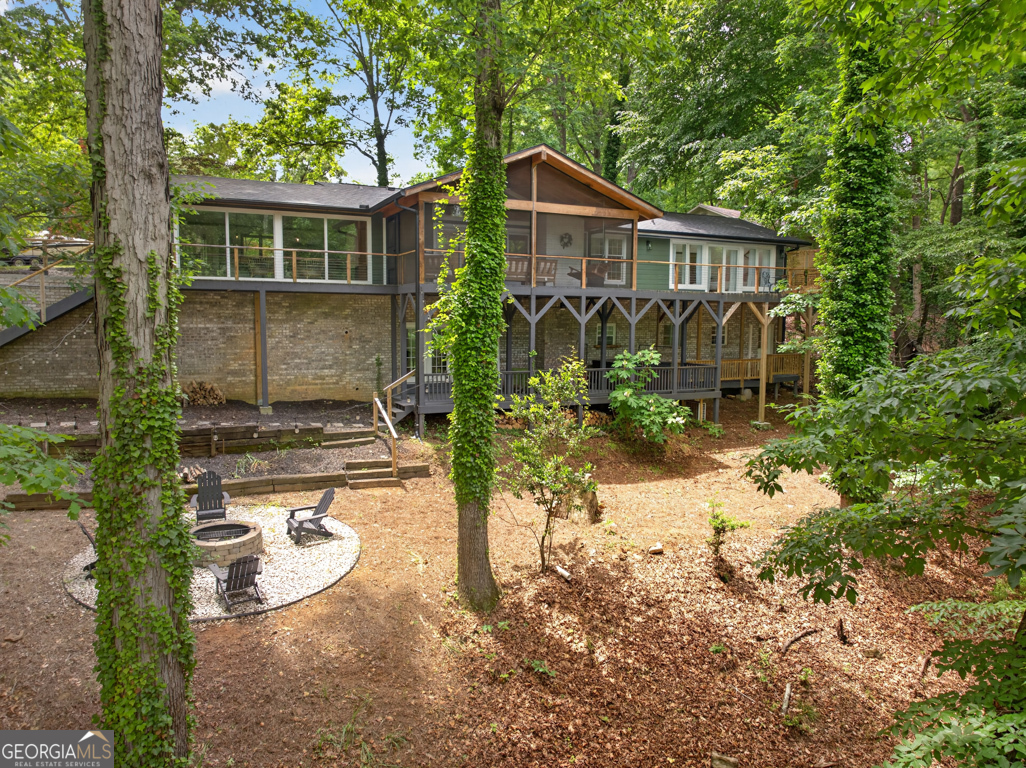 3327 Hickory Point