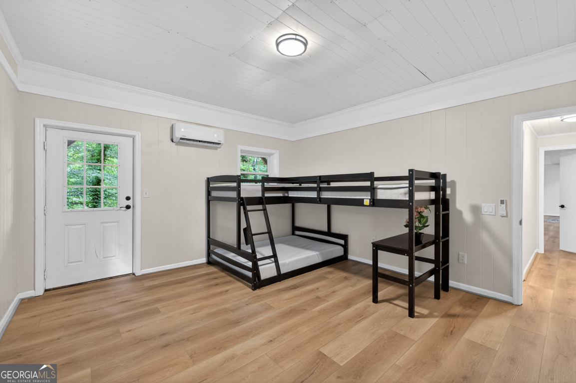 3327 Hickory Point
