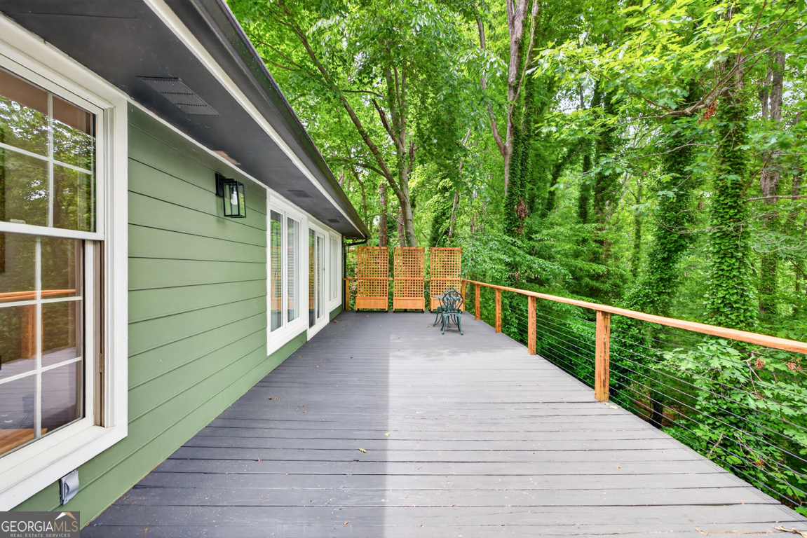 3327 Hickory Point