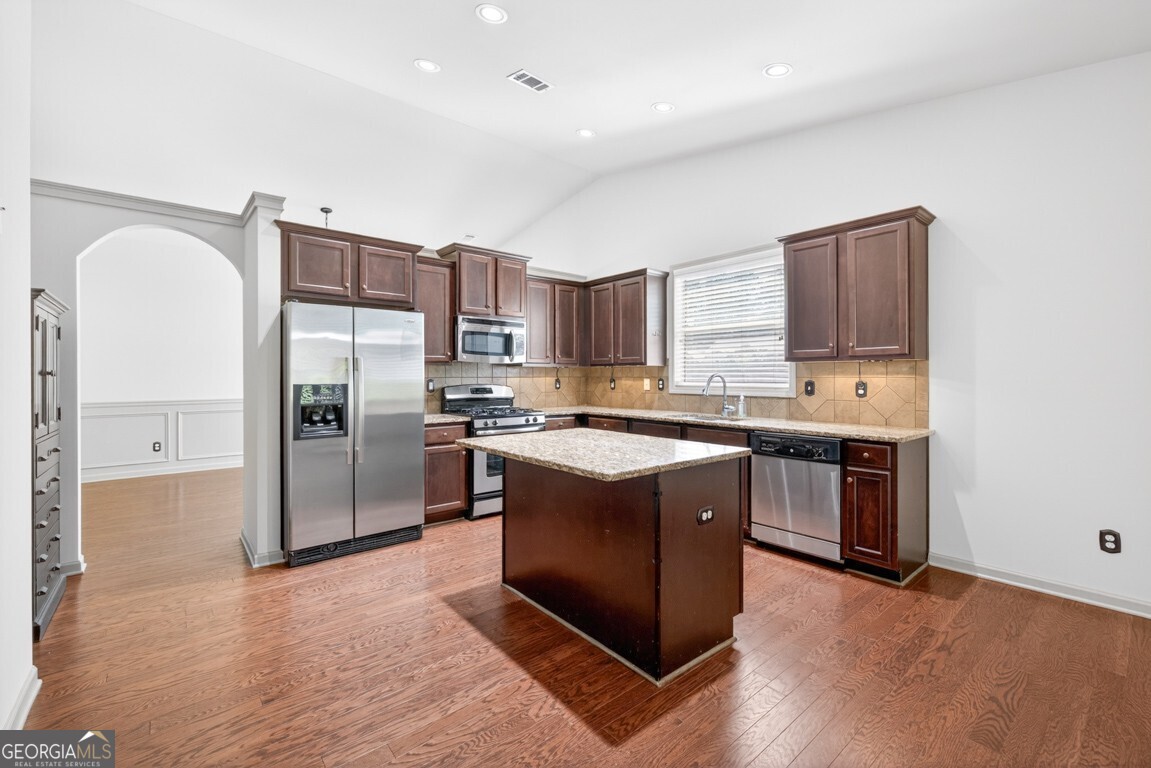 3148 Sag Harbor Court NE