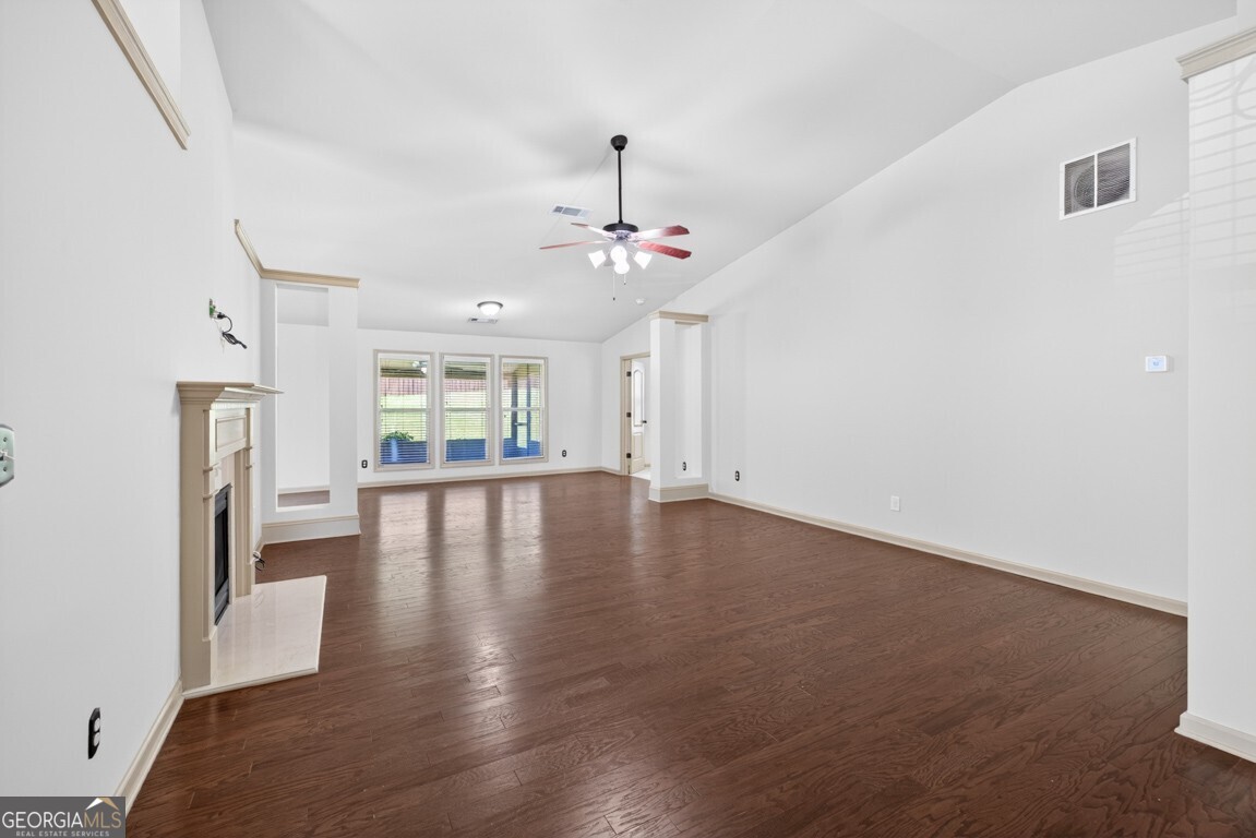3148 Sag Harbor Court NE