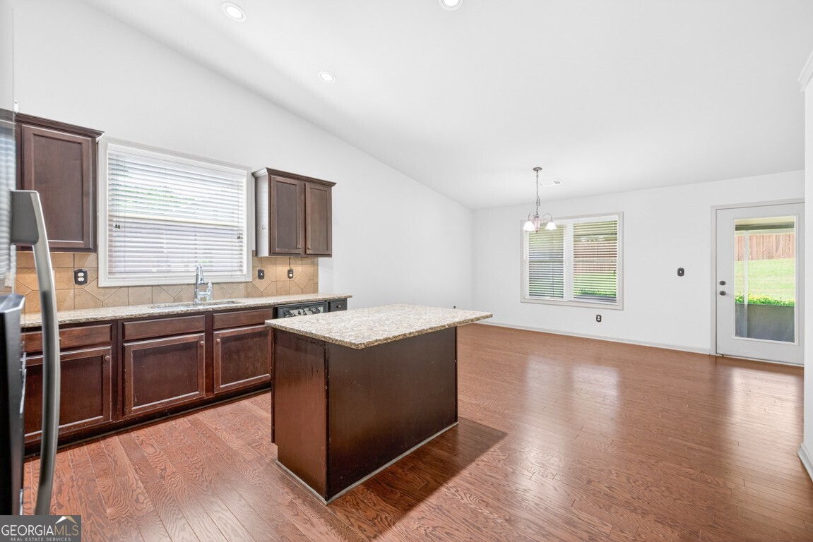 3148 Sag Harbor Court NE