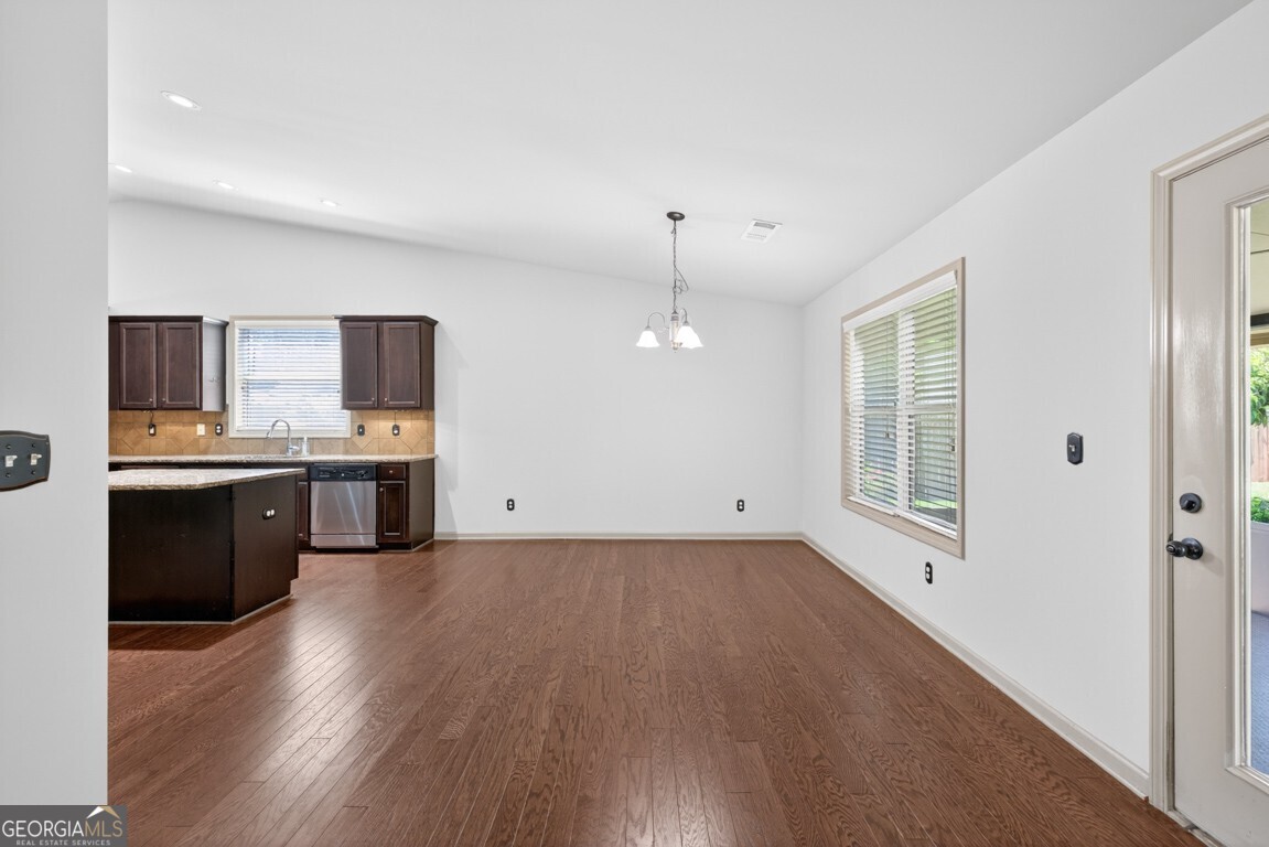 3148 Sag Harbor Court NE