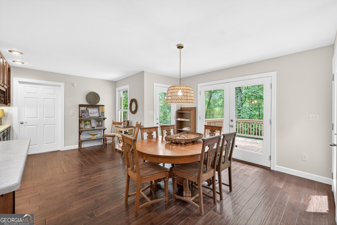 465 Emerald Lake Lane