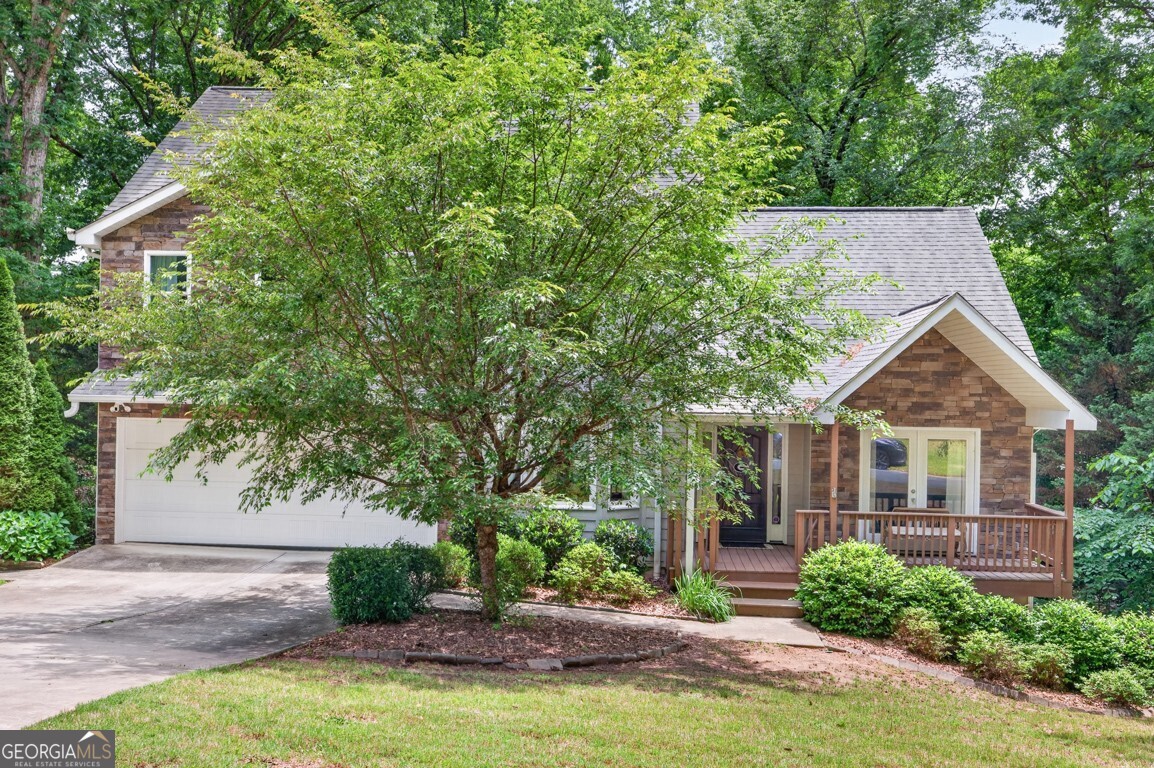 465 Emerald Lake Lane